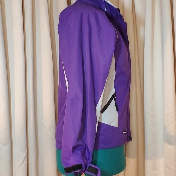 0740. Columbia ~ Titanium ~ Woman's Snow Parka ~ in Perfect Purple!! - Picture 7 of 16